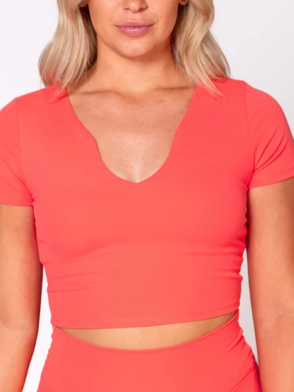 P'tula CASSEY Notch Cropped Tee ~ Large